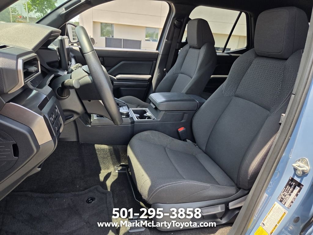 Used 2025 Toyota 4Runner SR5 AWD/4WD image 9