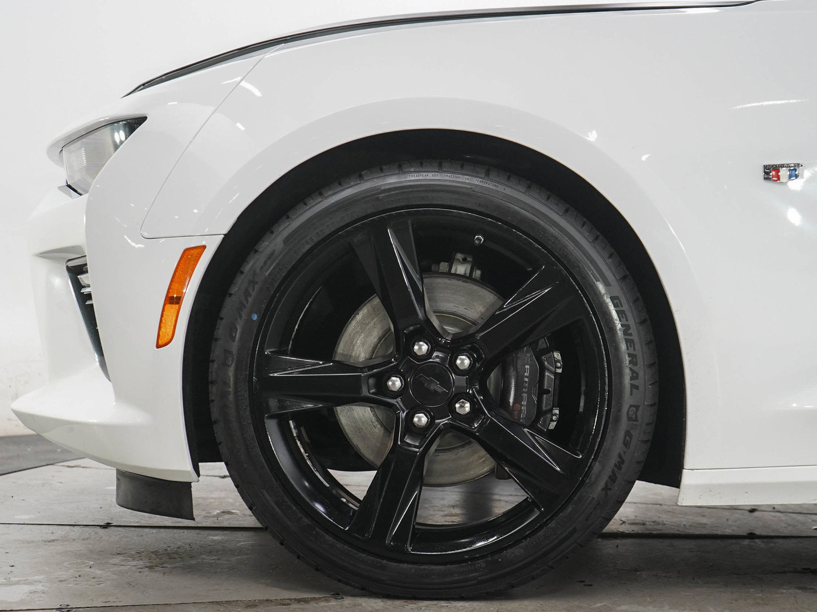 Used 2017 Chevrolet Camaro SS RWD image 25
