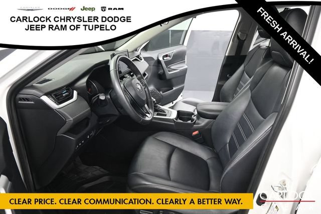 Used 2019 Toyota RAV4 XLE Premium w/ Cold Weather Package FWD image 12