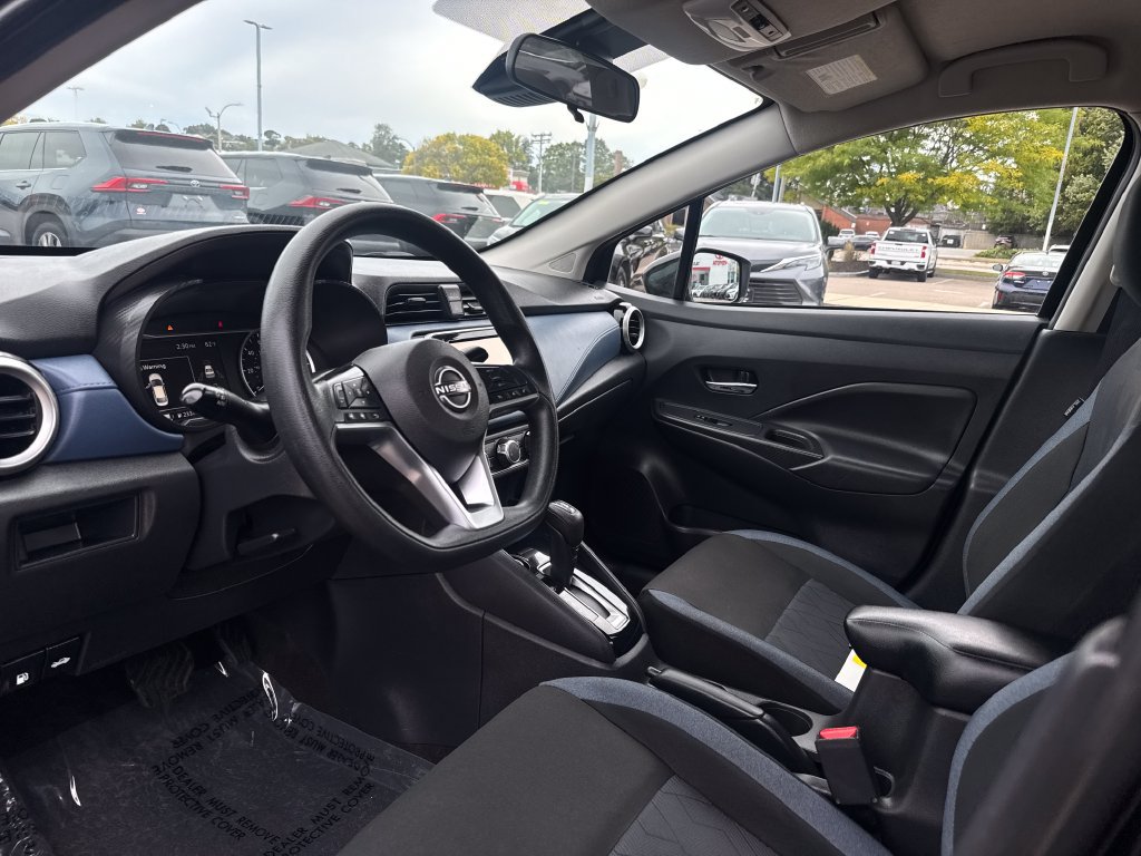 Used 2025 Nissan Versa SV FWD image 13