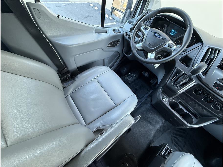 Used 2017 Ford Transit 150 XL image 7