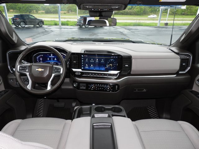 Used 2025 Chevrolet Silverado 2500 LT image 37