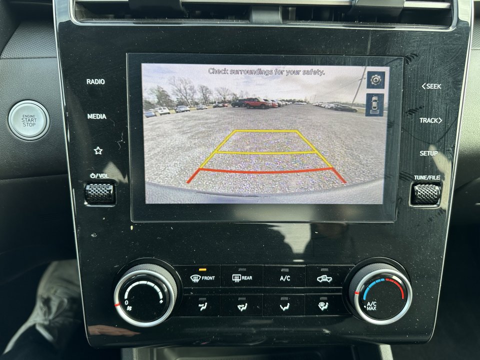 Used 2023 Hyundai Santa Cruz SEL image 12