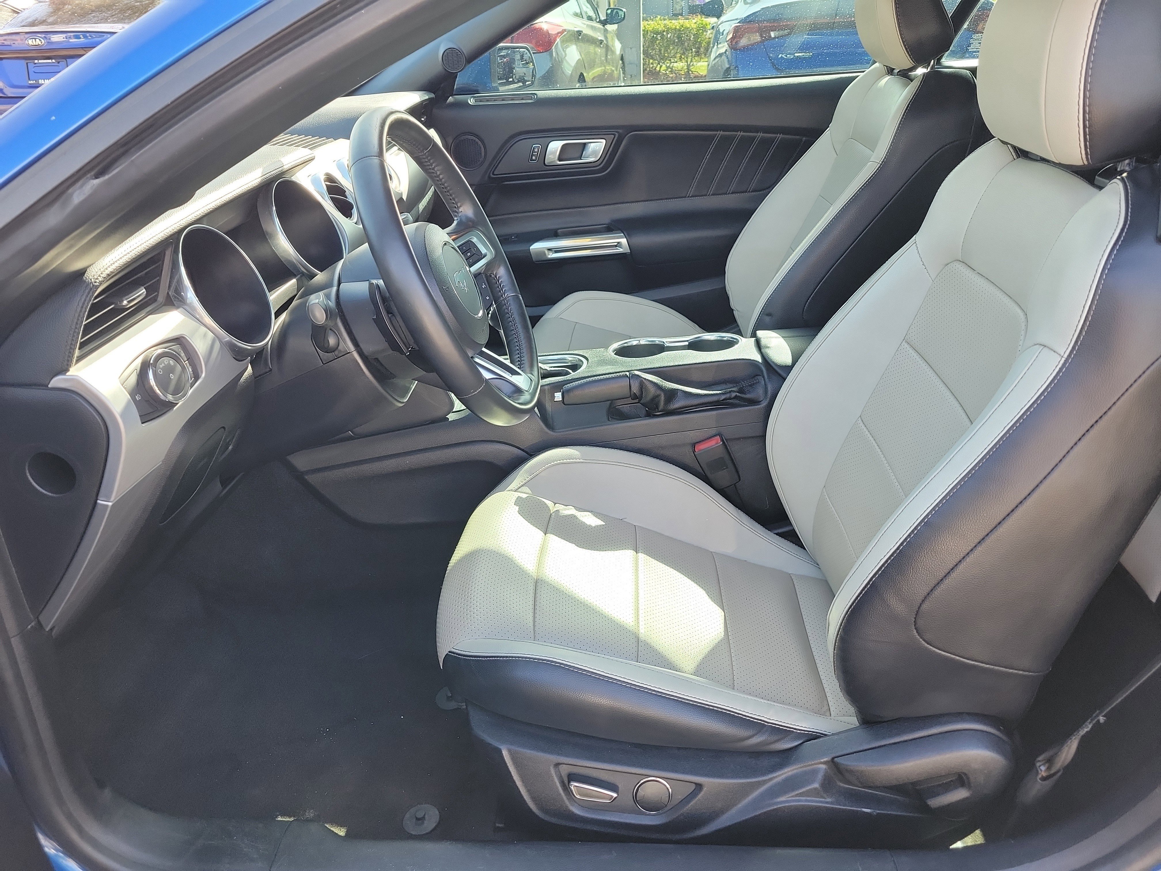 Used 2018 Ford Mustang Premium image 17