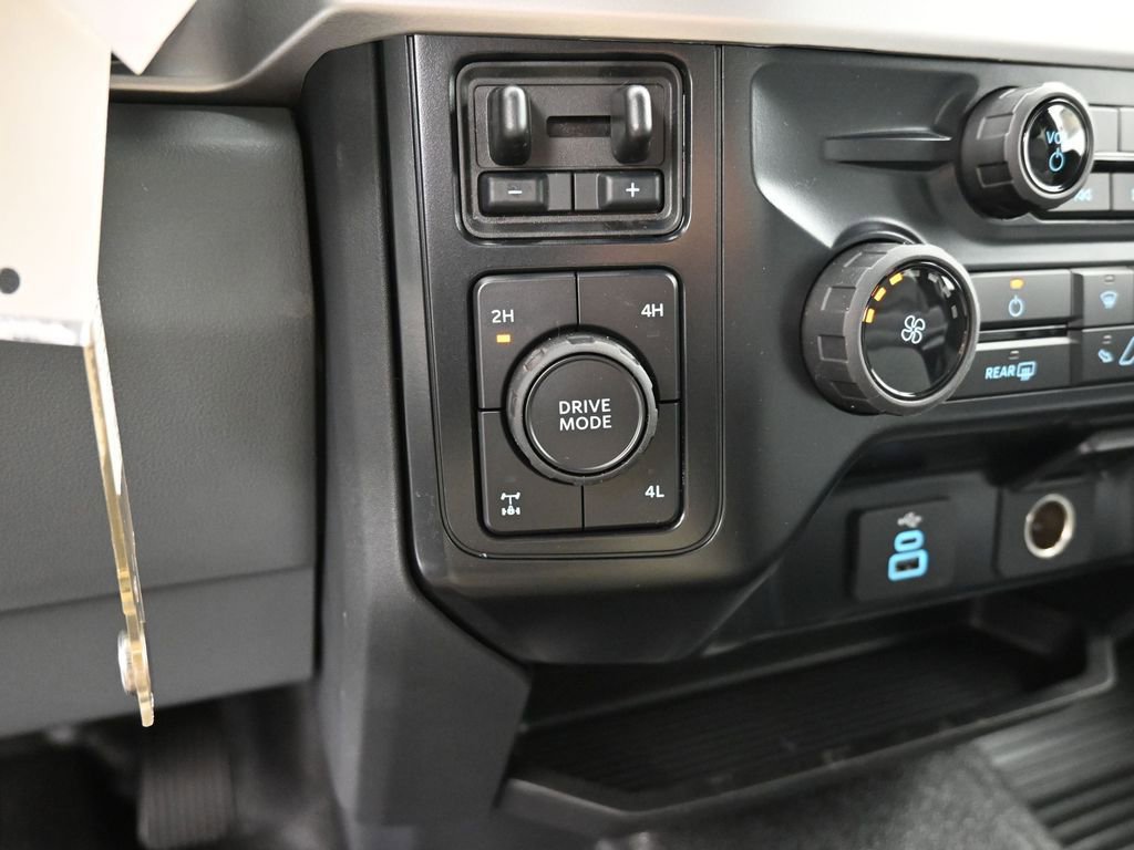 New 2026 Ford F350 4x4 SuperCab Super Duty image 39