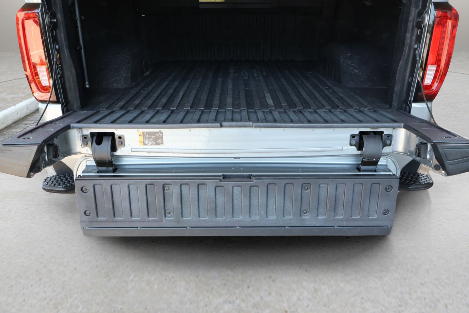 Used 2024 GMC Sierra 1500 Denali Ultimate AWD/4WD image 21