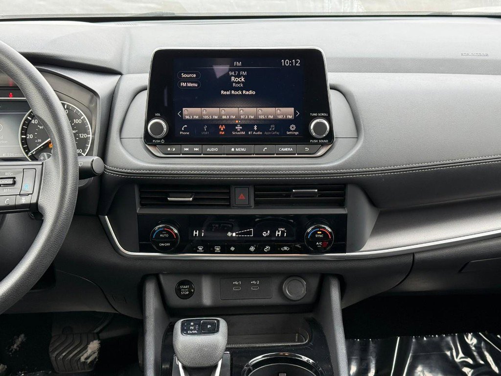 Used 2024 Nissan Rogue SV image 16