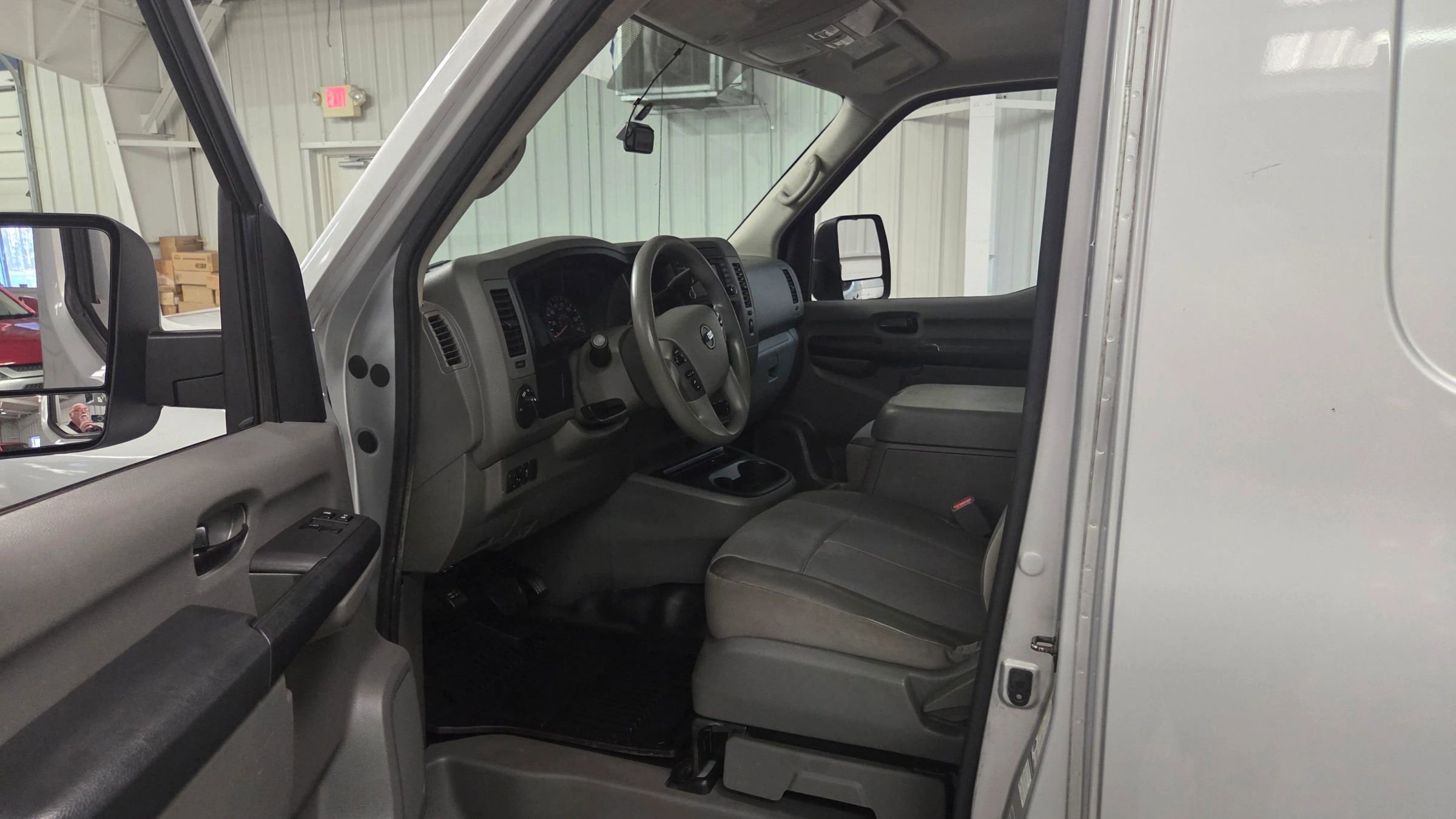 Used 2018 Nissan NV 2500 SV w/ Navigation Package image 14