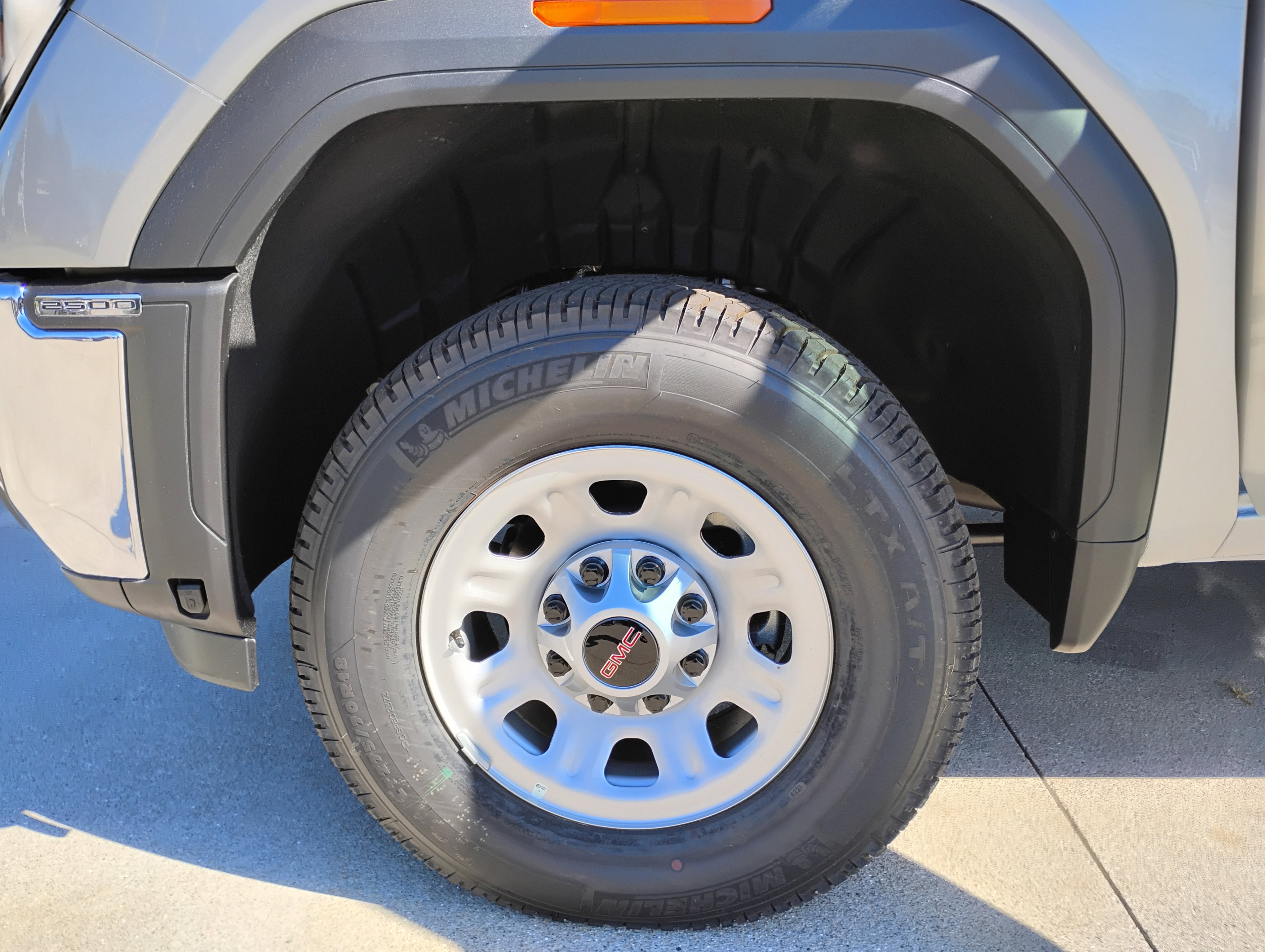New 2025 GMC Sierra 2500 Pro w/ Convenience Package image 16