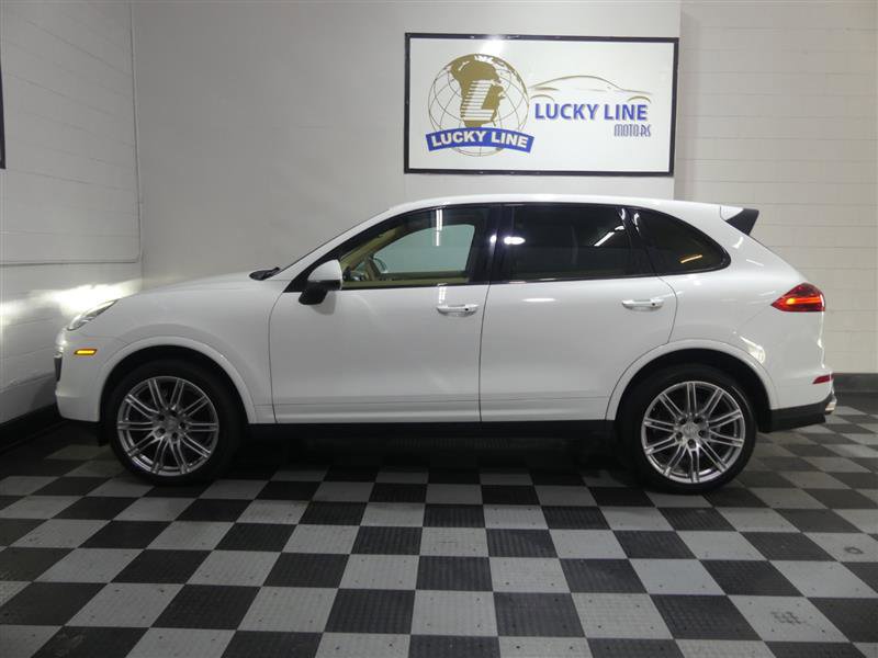 Used 2017 Porsche Cayenne Platinum Edition AWD/4WD image 7