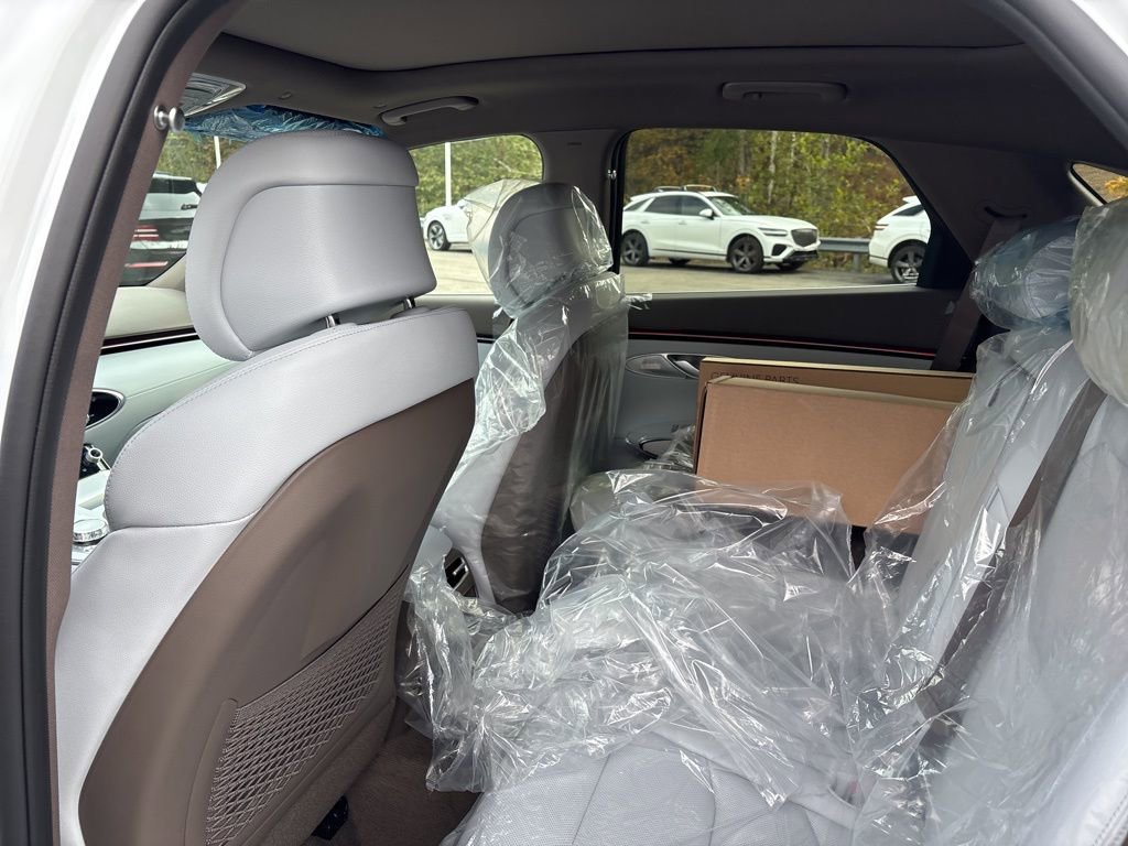 New 2026 Genesis GV70 2.5T Advanced image 10