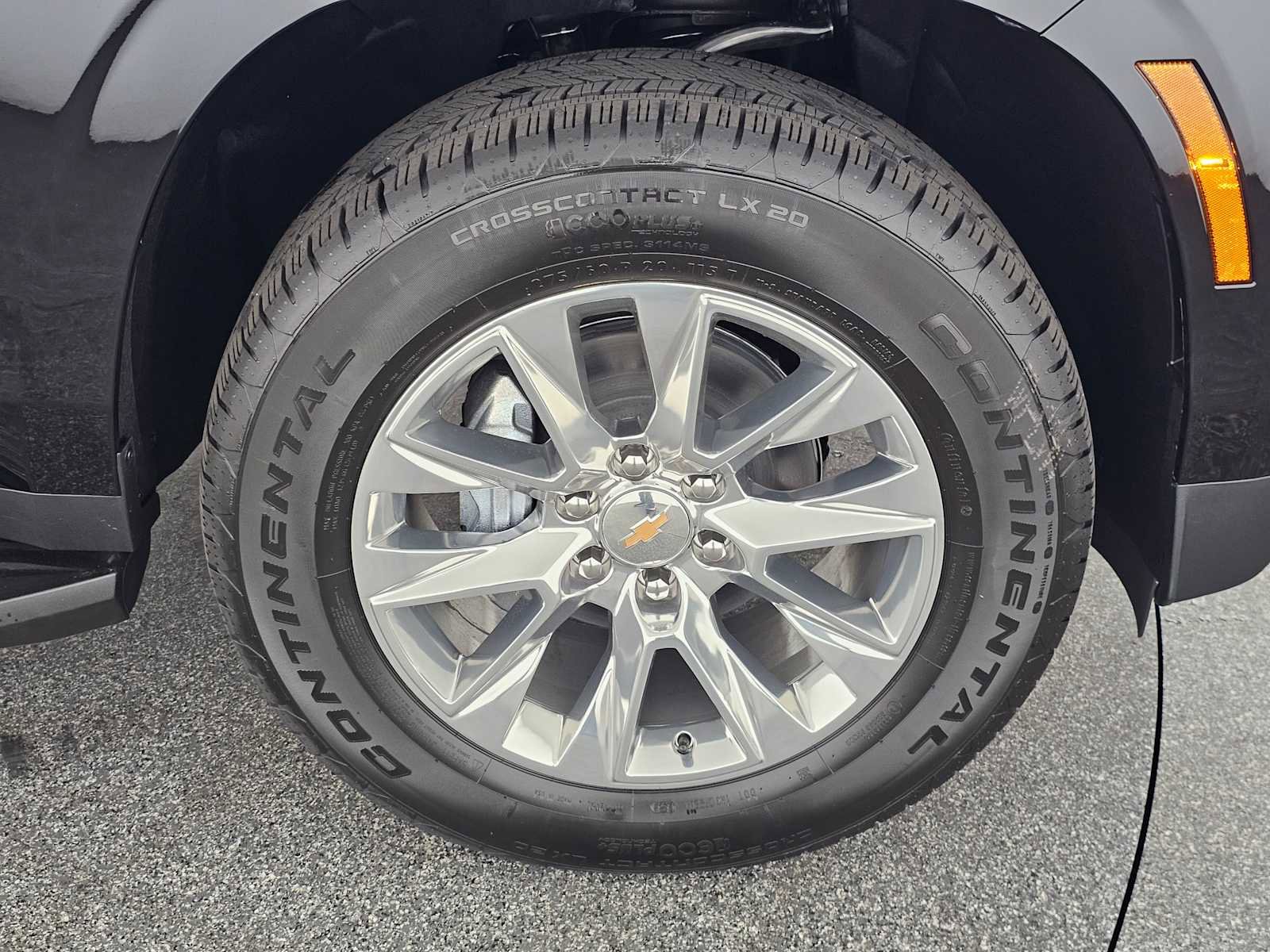 New 2026 Chevrolet Suburban Premier w/ Sun And Tow Package AWD/4WD image 9