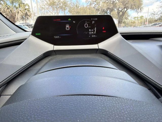 Used 2025 Toyota Prius LE image 25