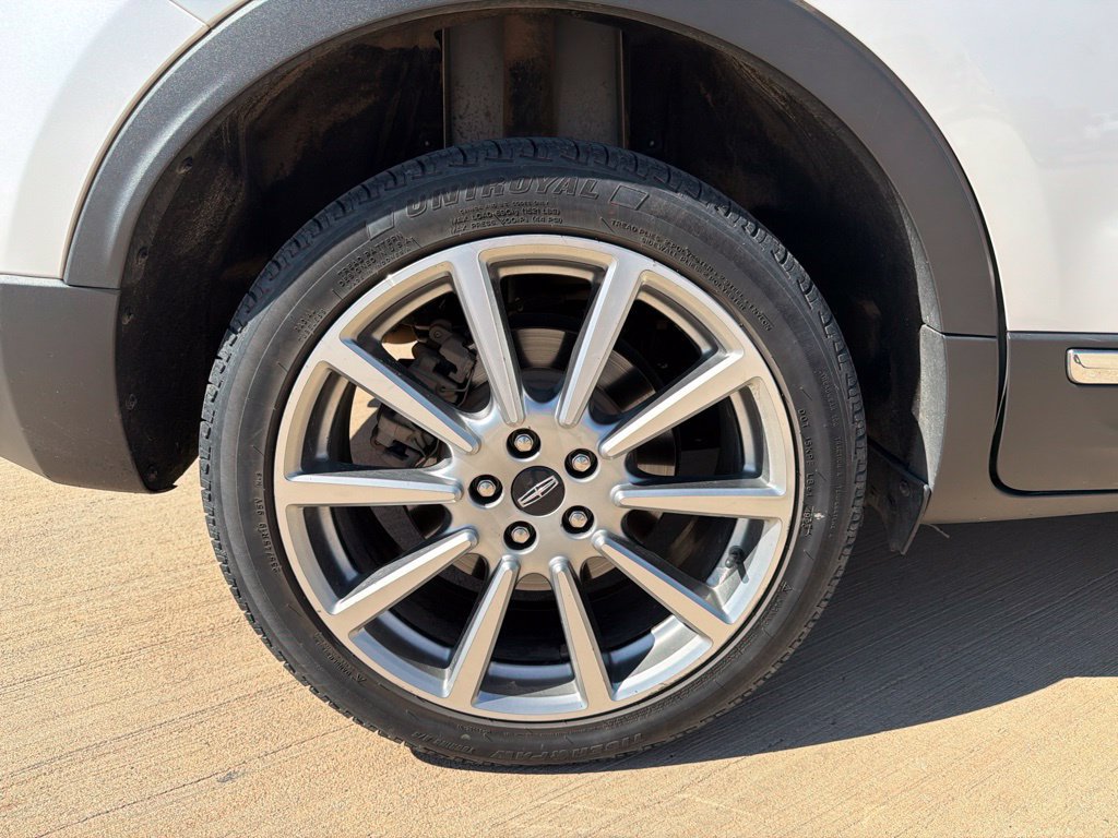 Used 2019 Lincoln MKC Reserve w/ MKC Climate Package FWD image 9