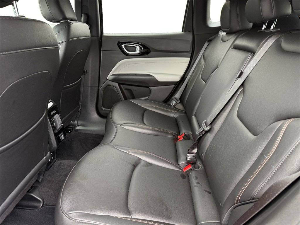 Used 2024 Jeep Compass Limited image 14