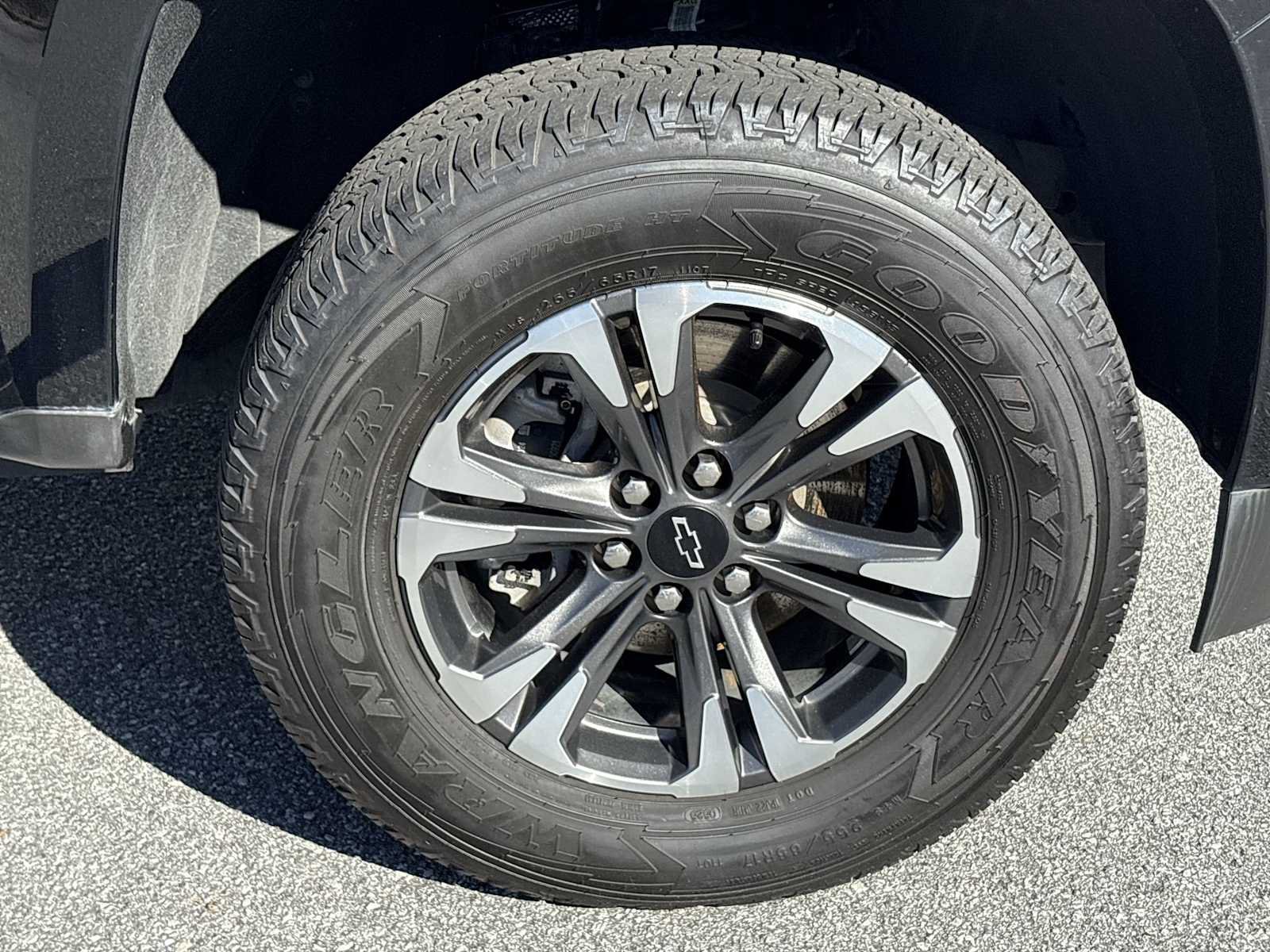 Used 2022 Chevrolet Colorado Z71 AWD/4WD image 30