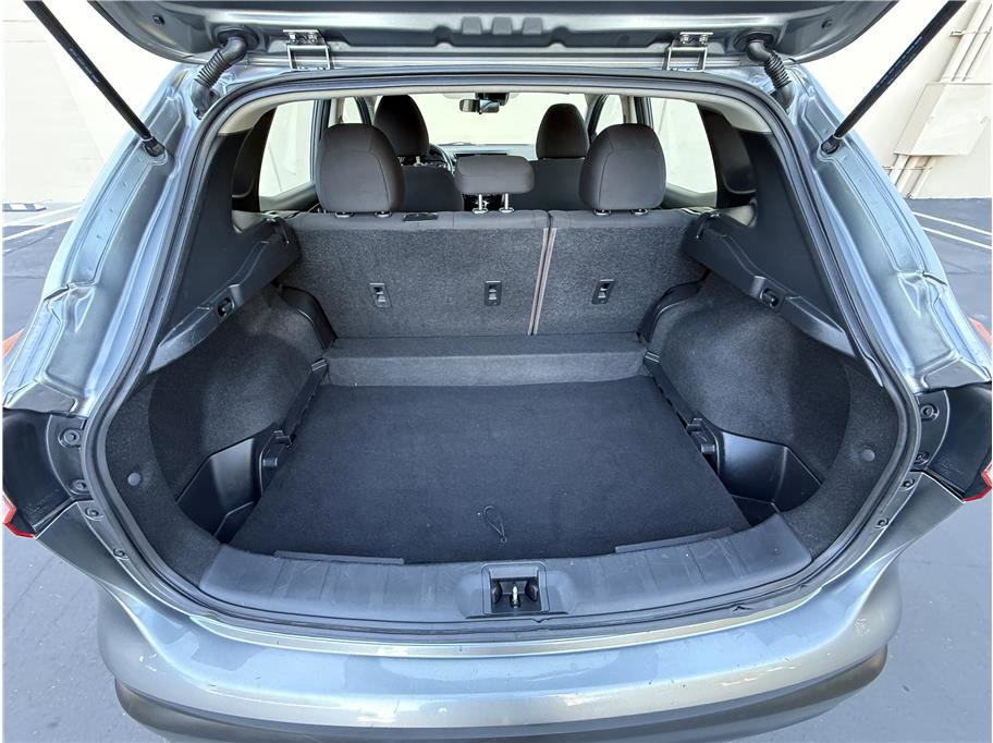 Used 2021 Nissan Rogue Sport S image 38