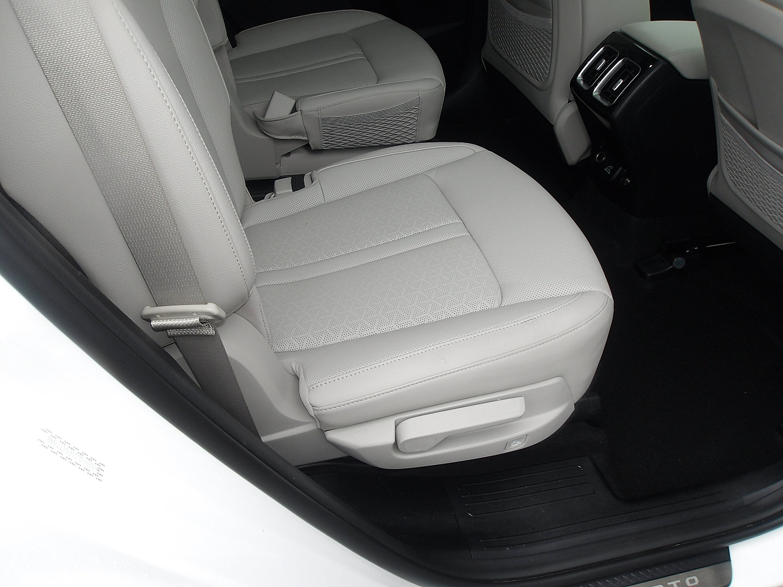 Used 2023 Kia Sorento SX Prestige w/ Panoramic Sunroof Package AWD/4WD image 11