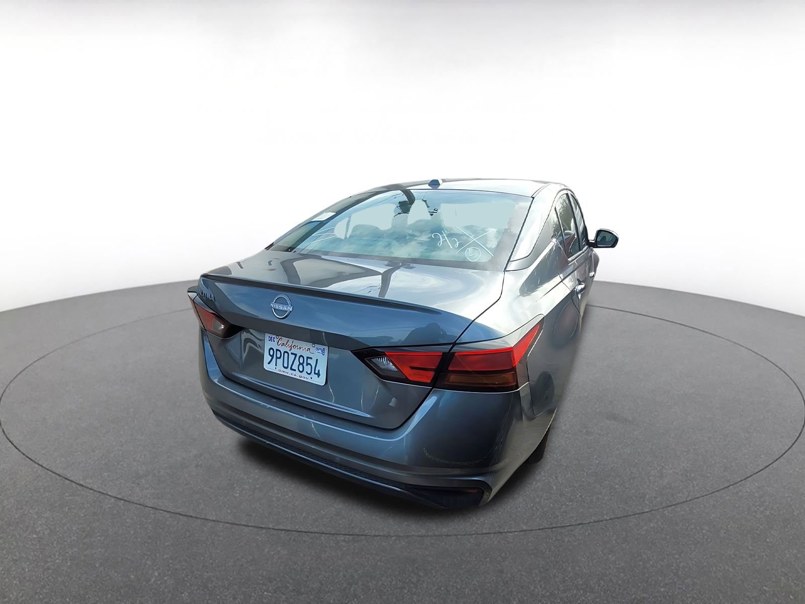 Used 2025 Nissan Altima 2.5 SV image 8