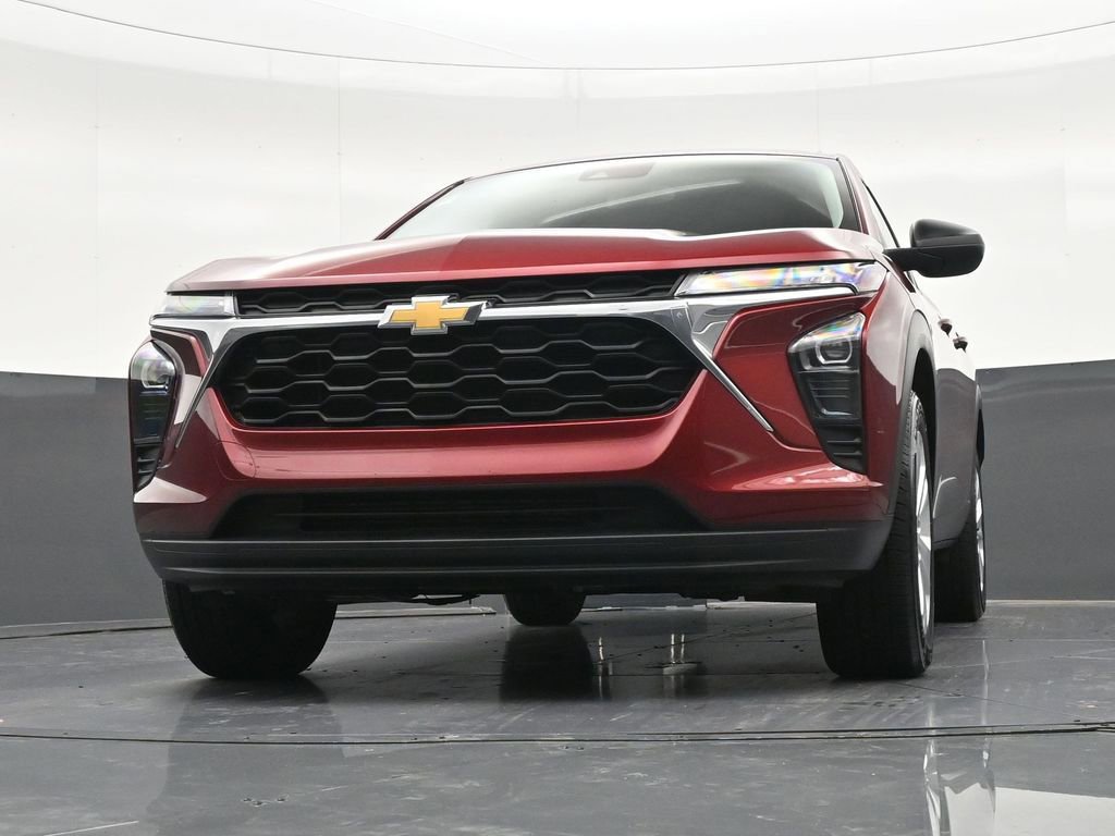 Used 2024 Chevrolet Trax LS FWD image 31