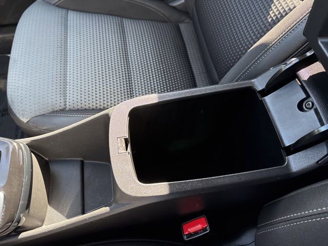 Used 2024 Chevrolet Trax LT w/ LT Convenience Package image 37