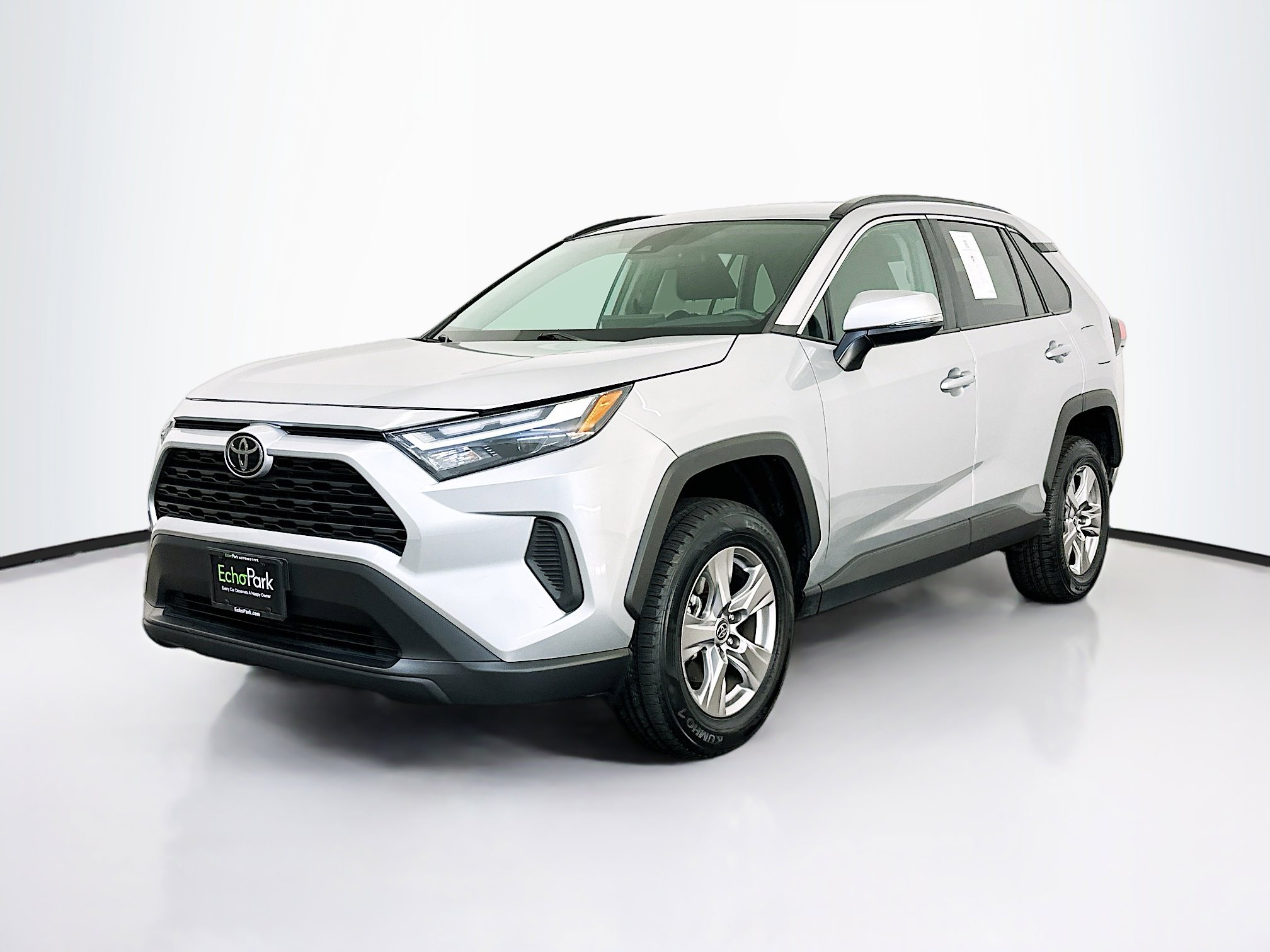 Used 2024 Toyota RAV4 XLE image 3