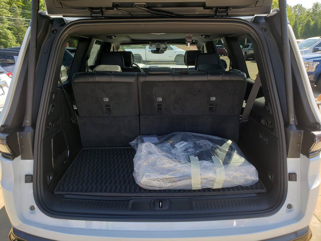New 2026 Jeep Grand Wagoneer Limited AWD/4WD image 6