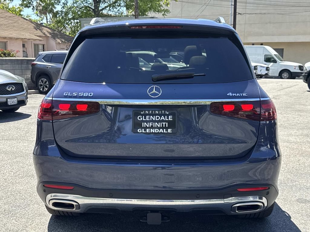 Used 2024 Mercedes-Benz GLS 580 4MATIC image 5