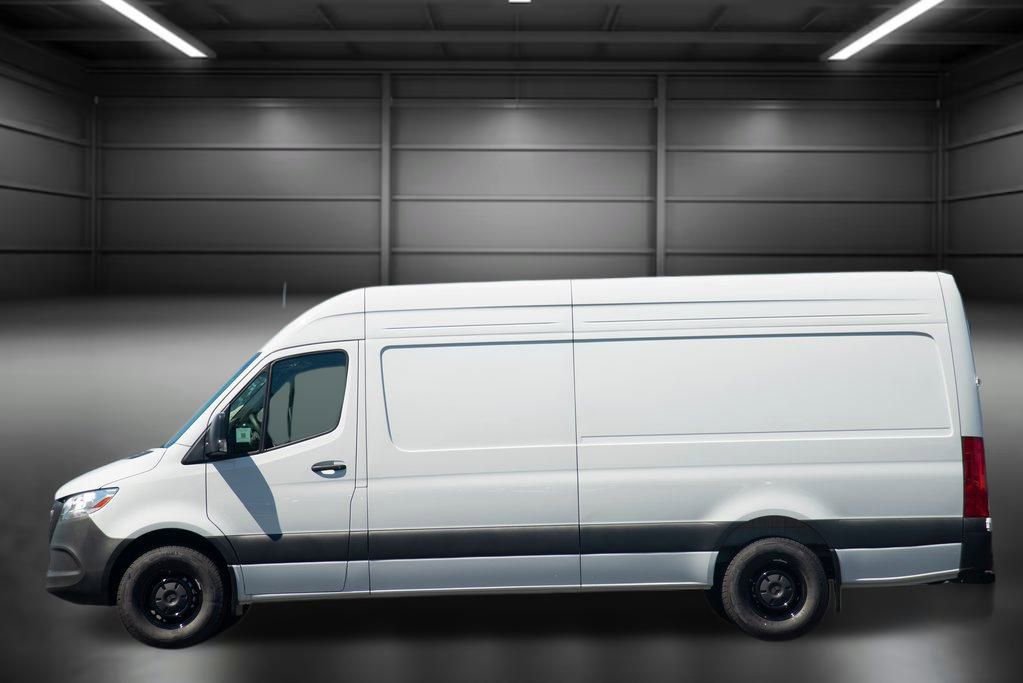 Used 2024 Mercedes-Benz Sprinter 2500 image 5