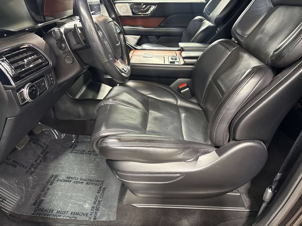 Certified 2020 Lincoln Navigator Reserve w/ Luxury Package AWD/4WD image 13