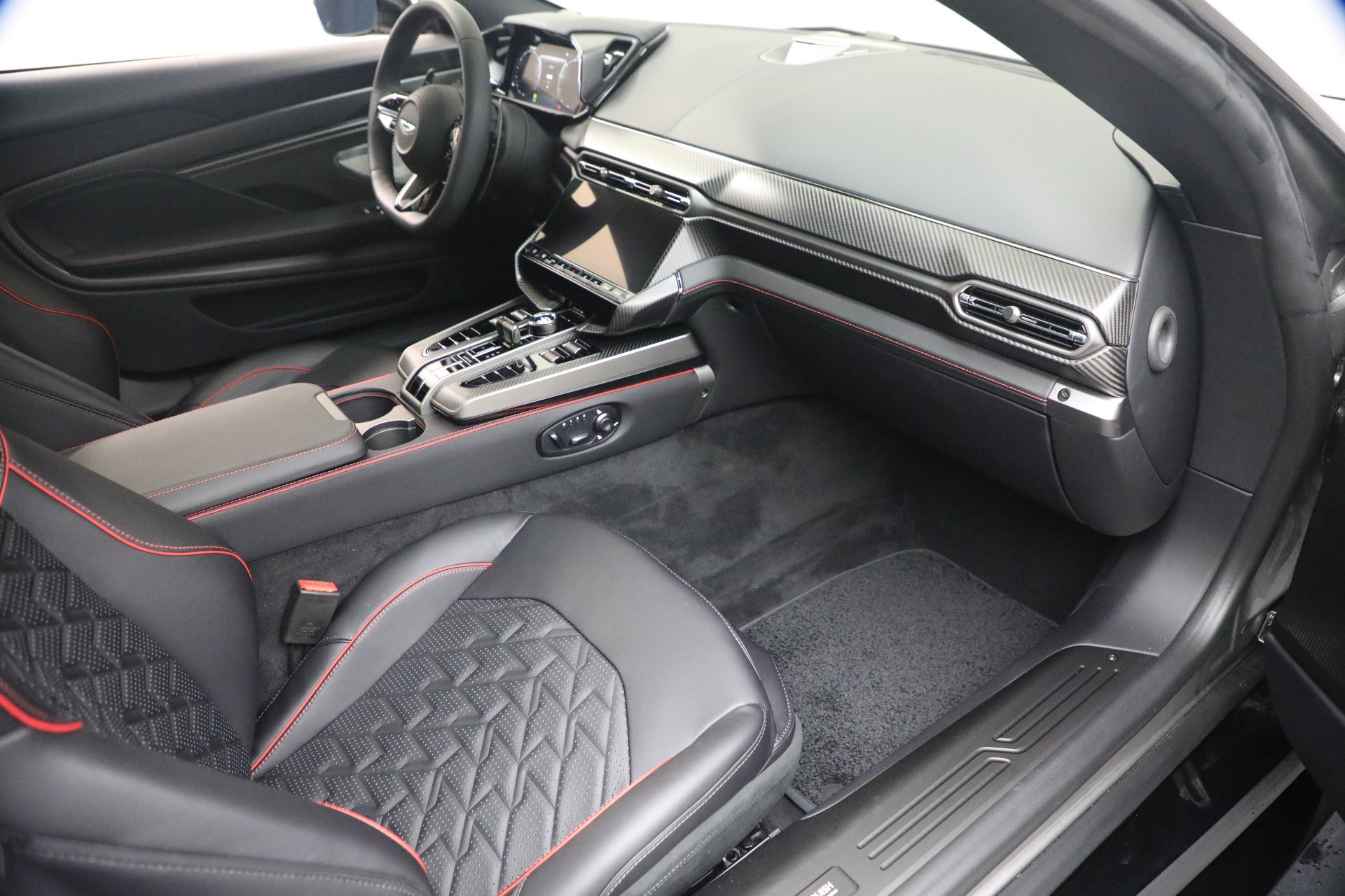 New 2026 Aston Martin Vanquish RWD image 18