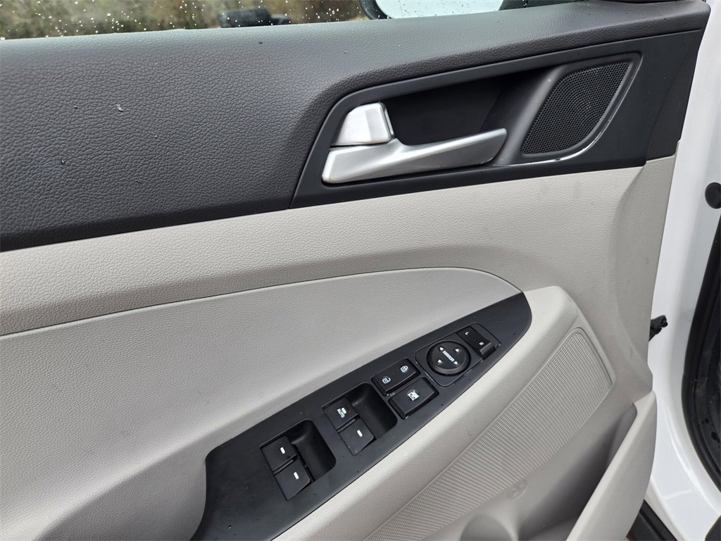Used 2021 Hyundai Tucson SEL w/ Cargo Package image 11