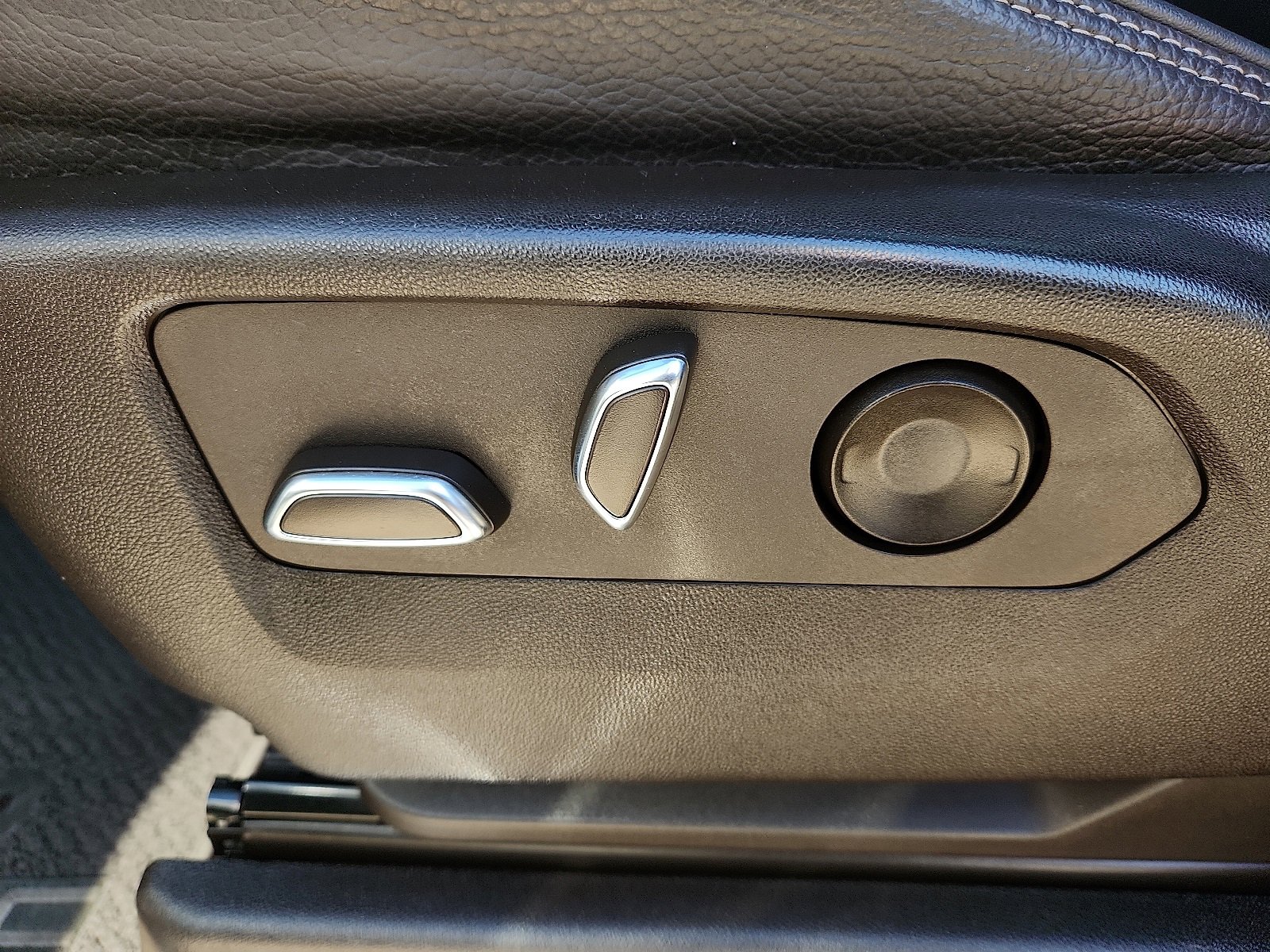 Used 2022 GMC Yukon XL Denali w/ Max Trailering Package image 15