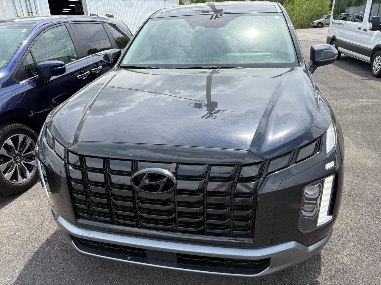 Used 2025 Hyundai Palisade SE AWD/4WD image 2