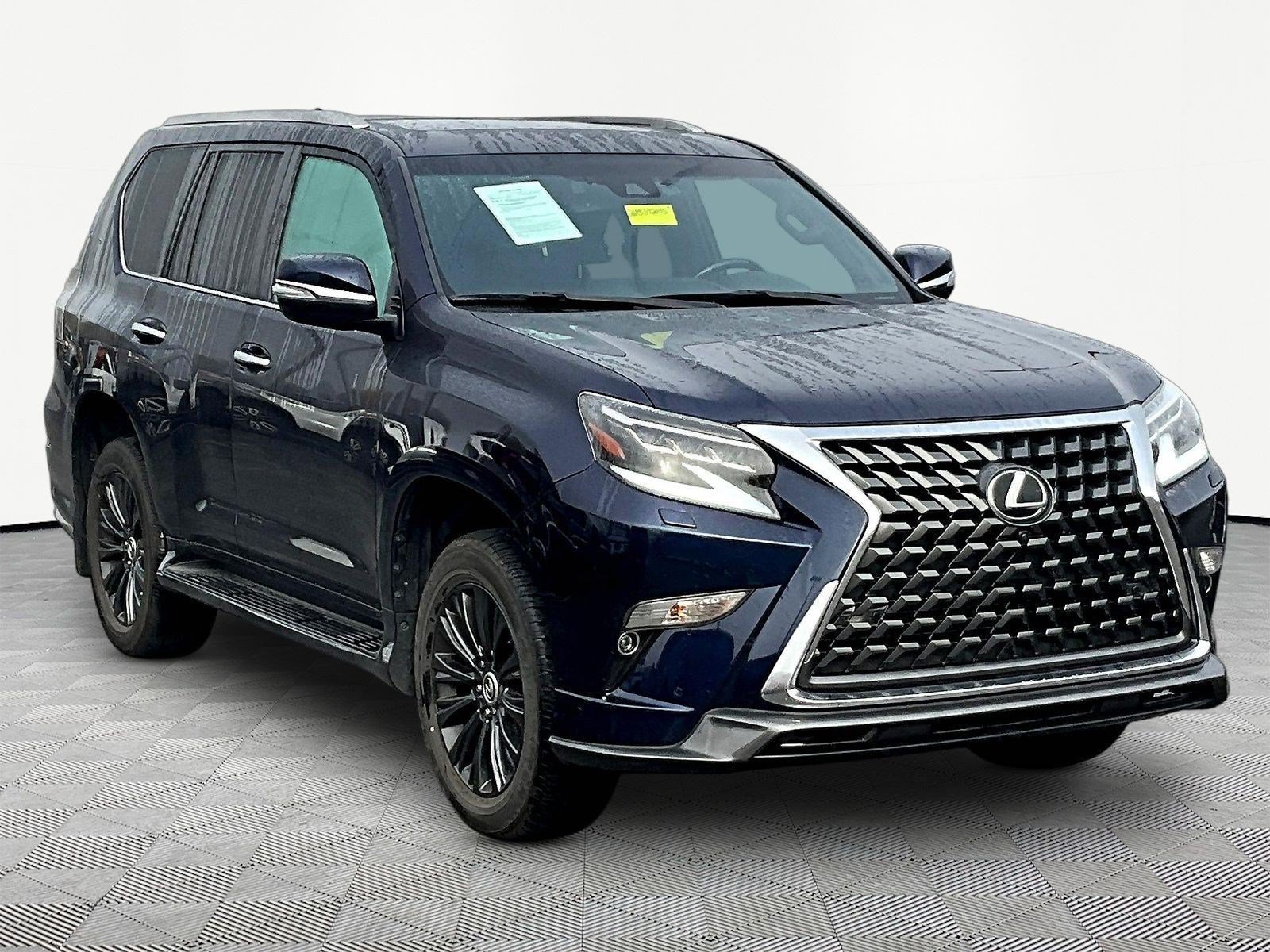 Used 2023 Lexus GX 460 Luxury w/ Sport Design Package AWD/4WD image 3