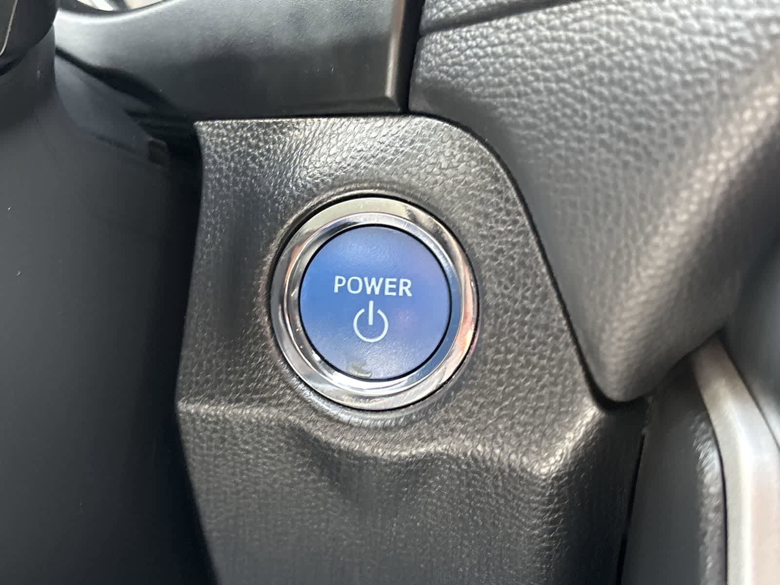 Used 2021 Toyota RAV4 XLE w/ XLE Grade Weather Package AWD/4WD image 26