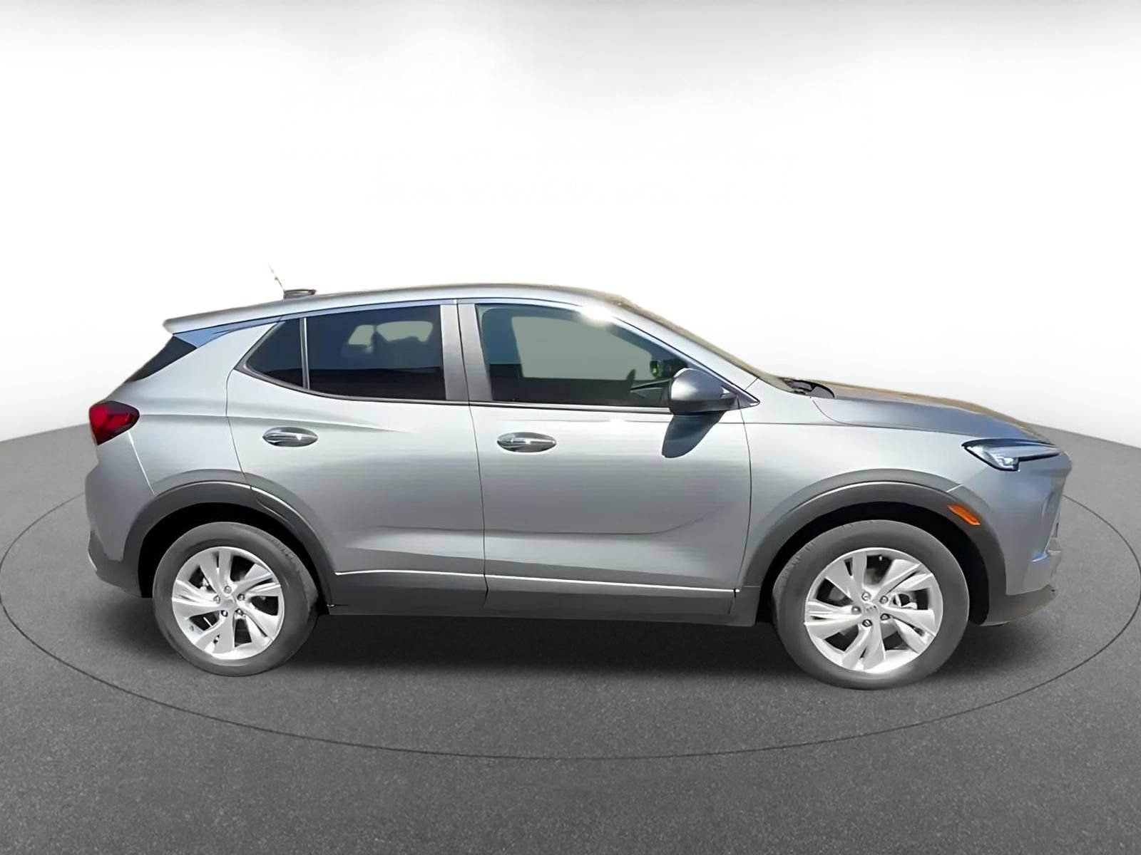 Used 2025 Buick Encore GX Preferred AWD/4WD image 15