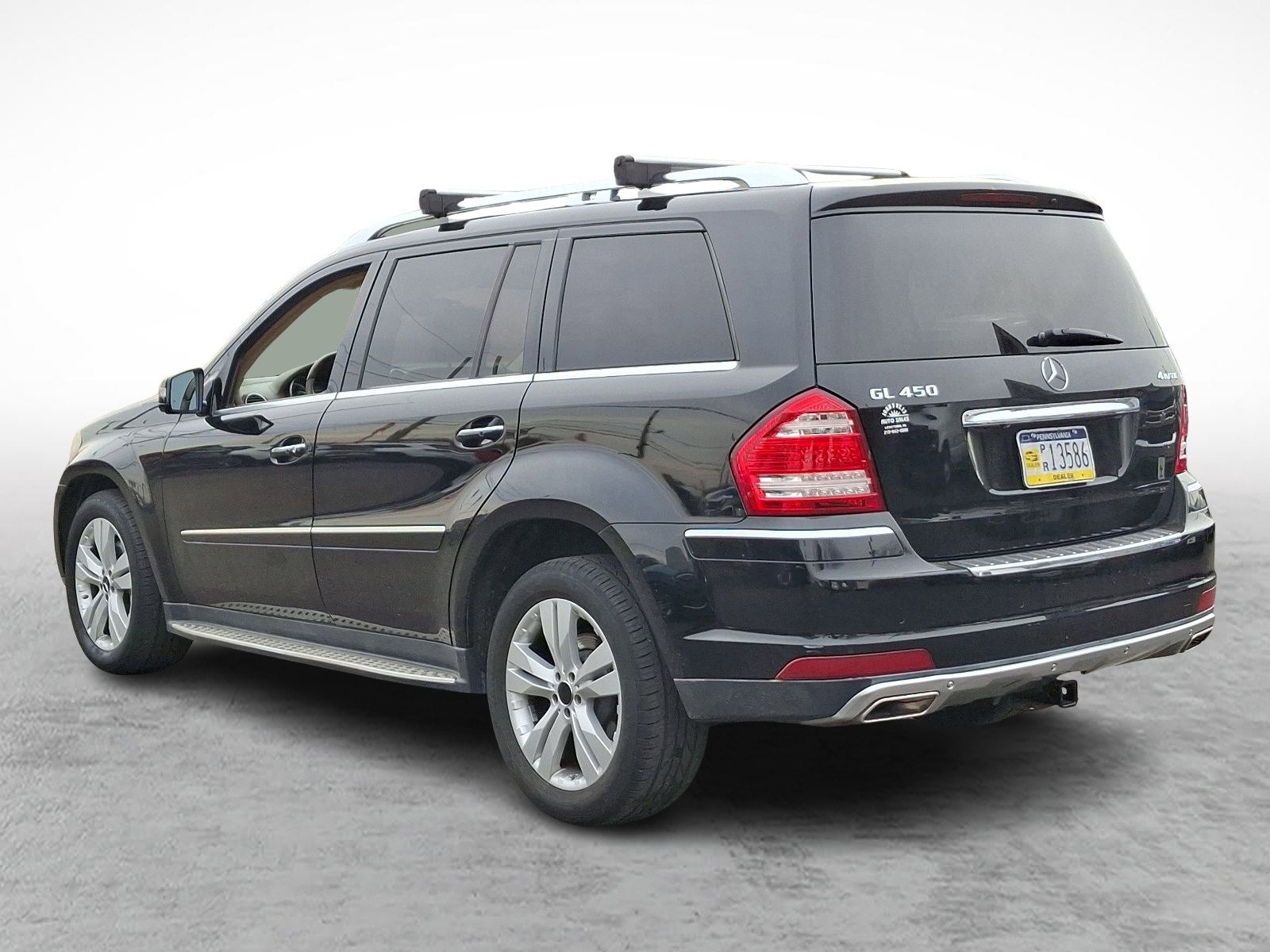 Used 2012 Mercedes-Benz GL 450 4MATIC image 4