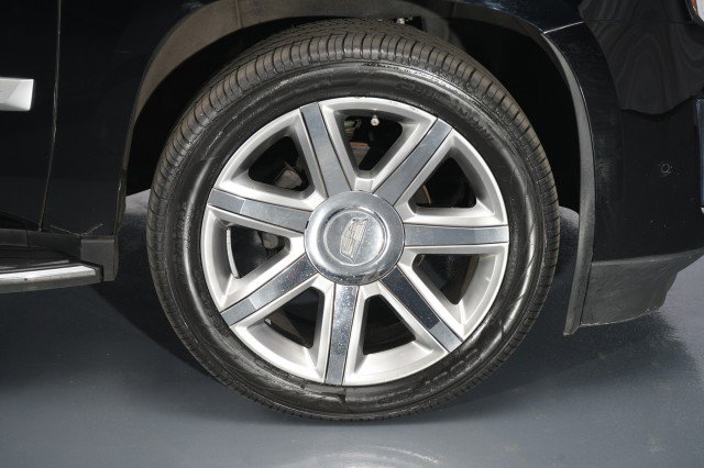 Used 2020 Cadillac Escalade Luxury image 31