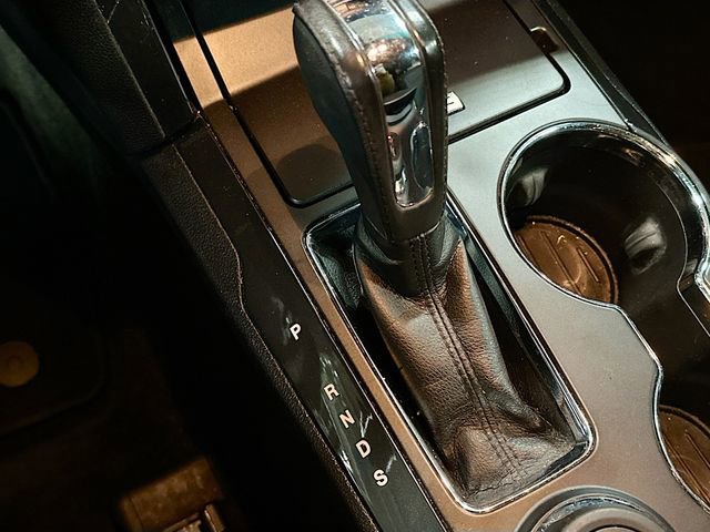 Used 2016 Ford Explorer XLT image 17