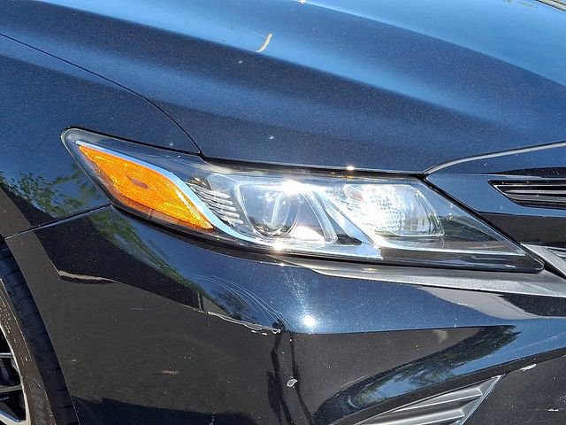 Used 2018 Toyota Camry SE w/ Moonroof Package FWD image 9