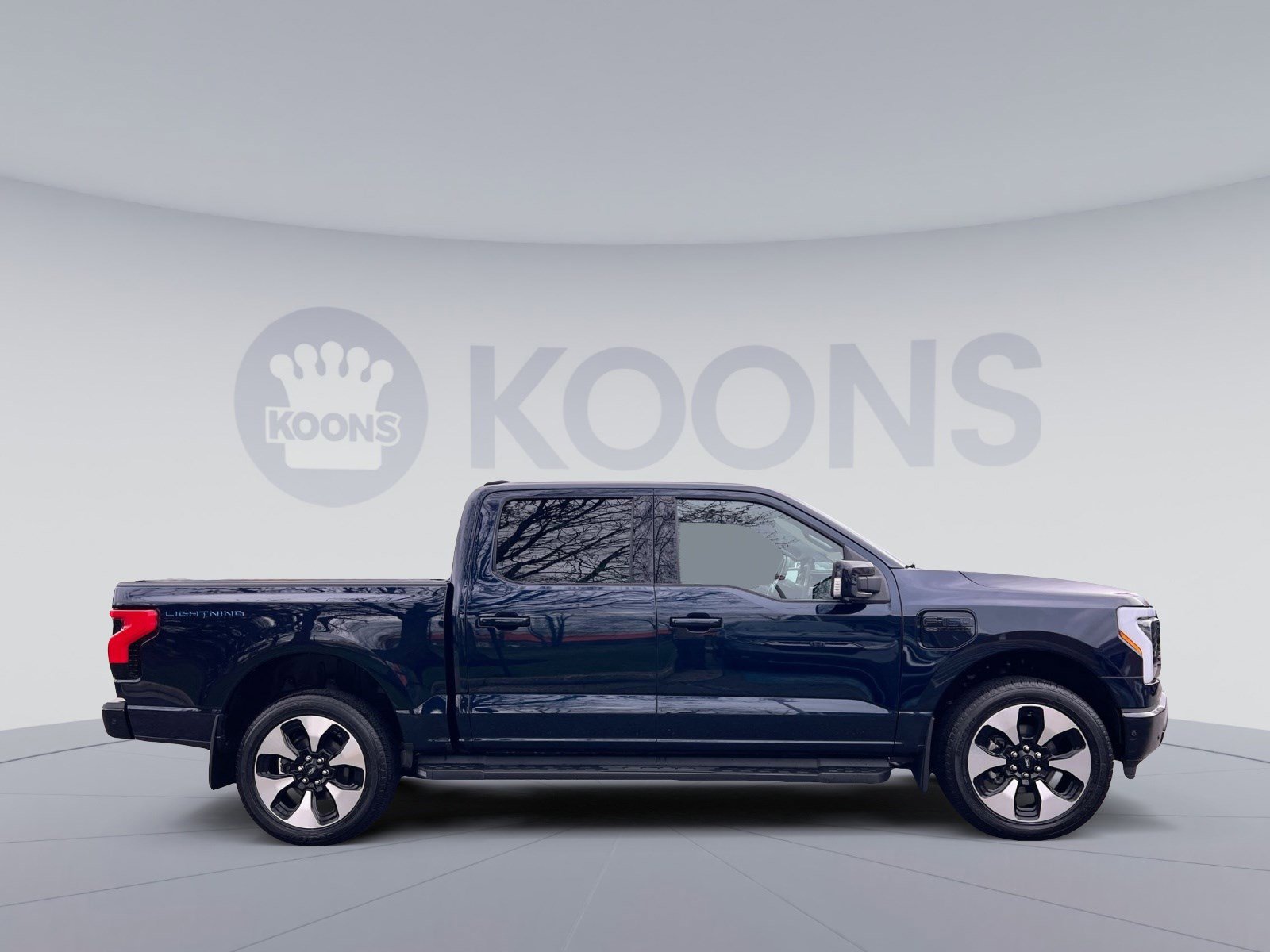 Used 2023 Ford F150 Lightning Platinum image 8