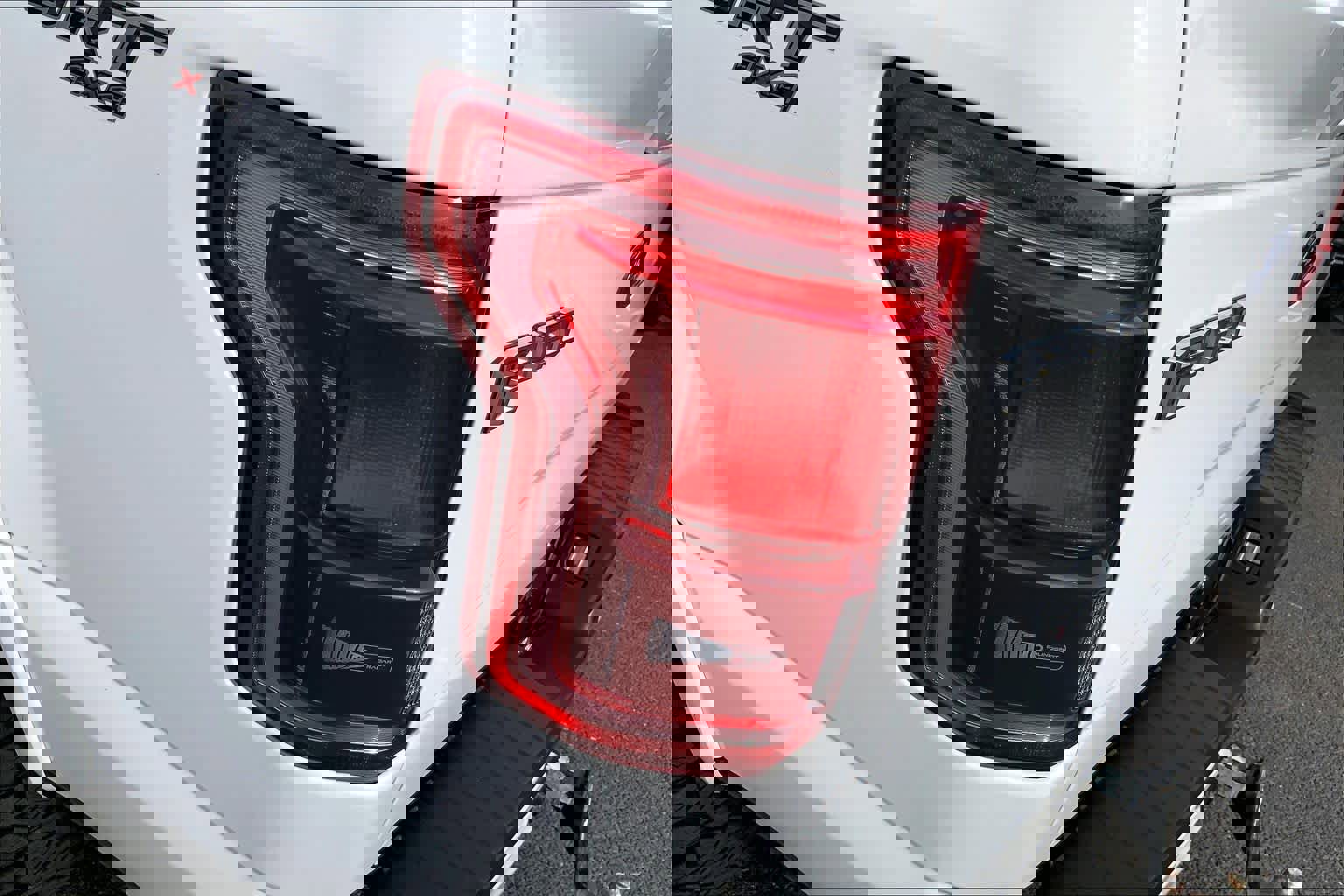 Used 2017 Ford F150 Lariat w/ Equipment Group 501A Mid image 29