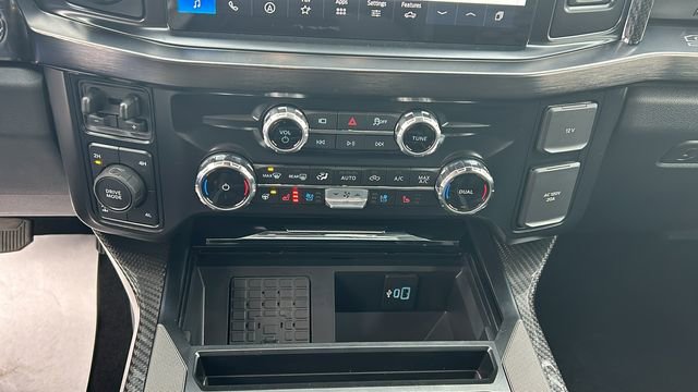 New 2026 Ford F250 Lariat w/ Black Appearance Package image 21