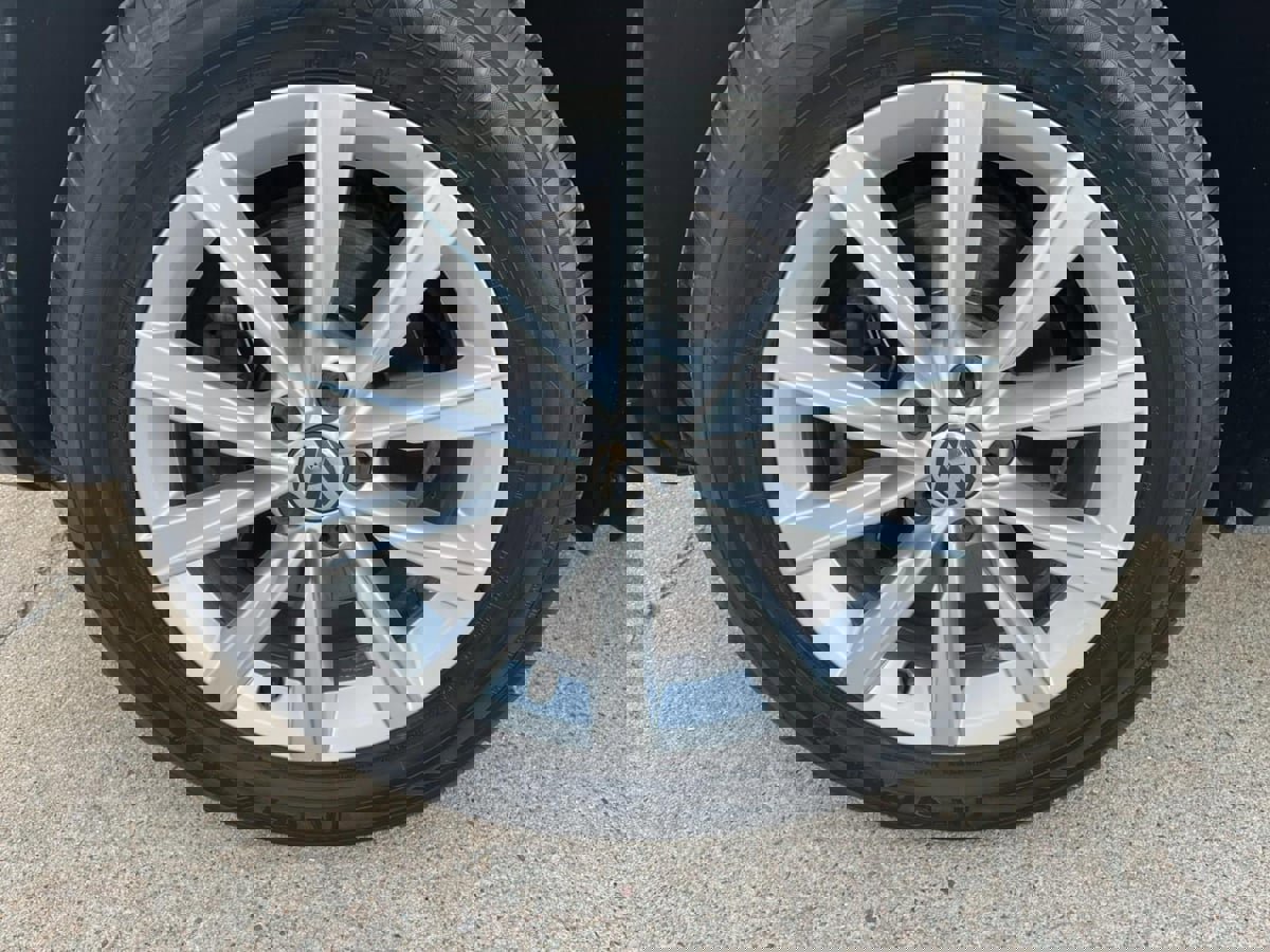 Used 2017 Volkswagen Tiguan Limited w/ Premium Package image 9