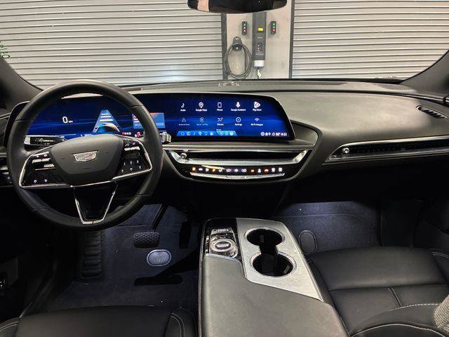 Certified 2024 Cadillac Lyriq Tech RWD image 44