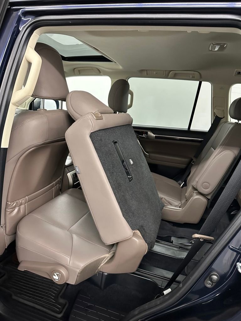 Used 2021 Lexus GX 460 Premium image 32