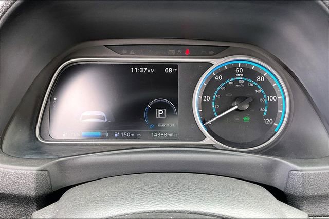 Certified 2025 Nissan Leaf SV Plus FWD image 12