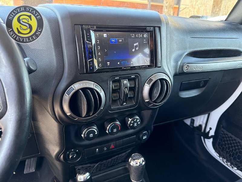 Used 2018 Jeep Wrangler Unlimited Sport S image 21