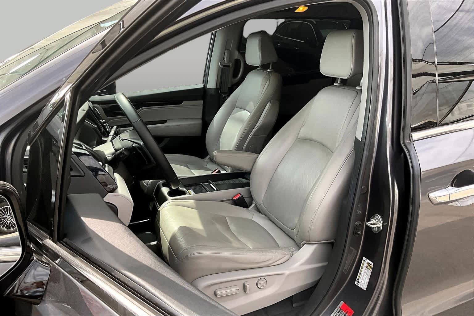 Used 2018 Honda Odyssey Elite image 8